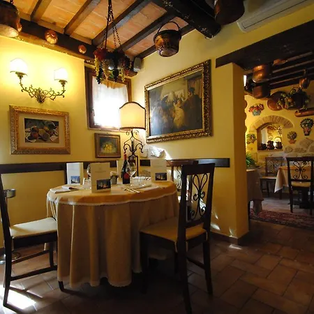 Torre Sangiovanni E Ristorante Da Rosary Todi