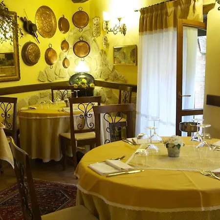 Hotel Torre Sangiovanni E Ristorante Da Rosary Todi