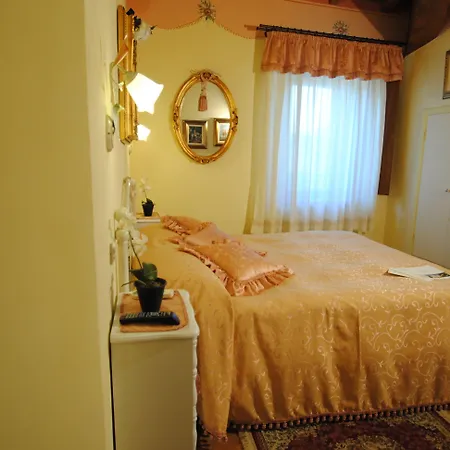 ホテル Torre Sangiovanni E Ristorante Da Rosary 3*