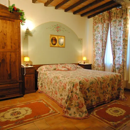 Torre Sangiovanni E Ristorante Da Rosary Отель 3*