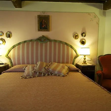 Torre Sangiovanni E Ristorante Da Rosary Тоди