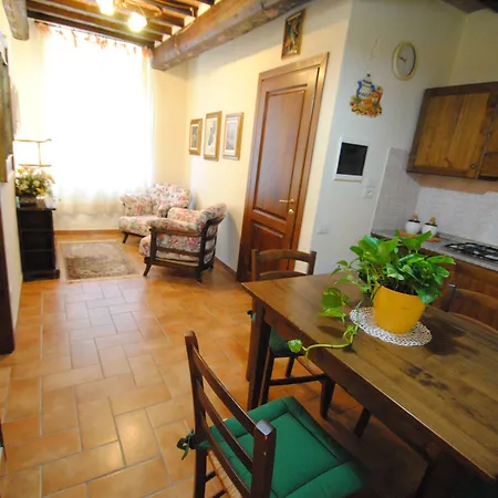 Torre Sangiovanni E Ristorante Da Rosary 3* トーディ