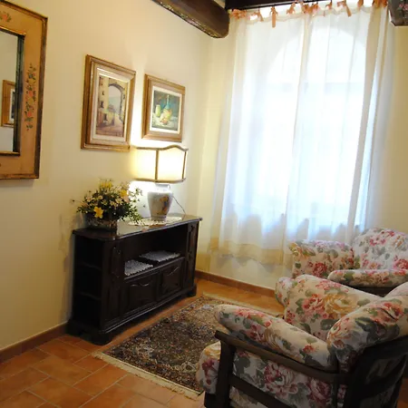 ホテル Torre Sangiovanni E Ristorante Da Rosary トーディ