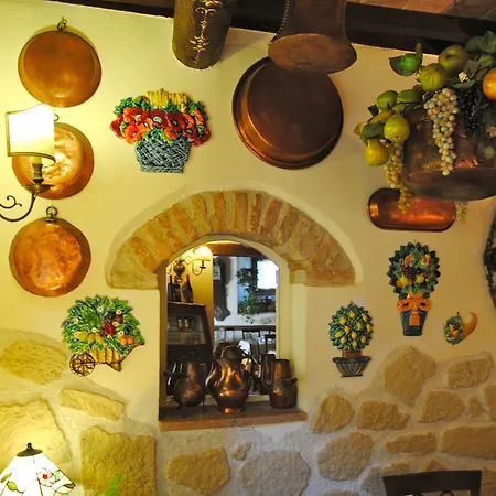 Отель Torre Sangiovanni E Ristorante Da Rosary