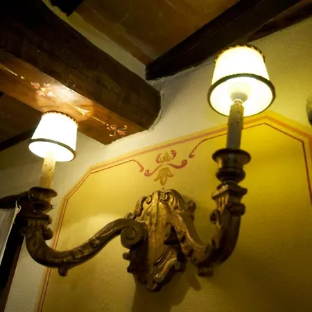 Torre Sangiovanni E Ristorante Da Rosary Тоди