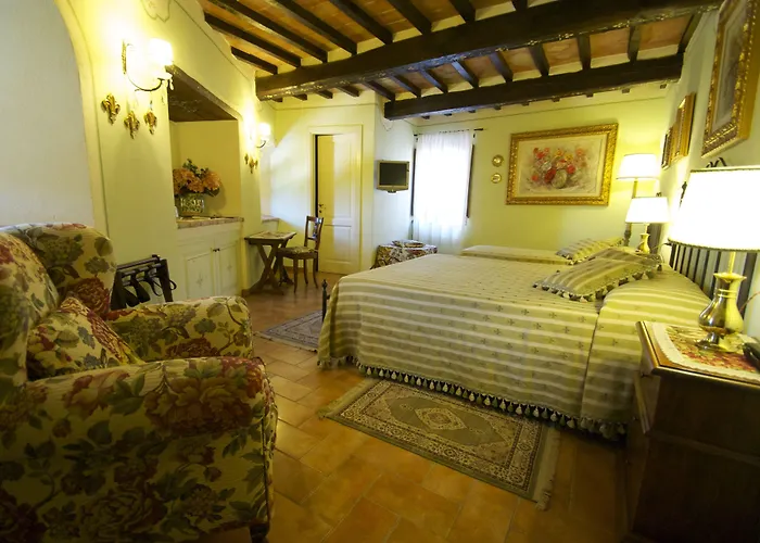 Torre Sangiovanni E Ristorante Hotel 3*