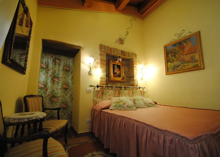 Hotel Torre Sangiovanni E Ristorante Todi