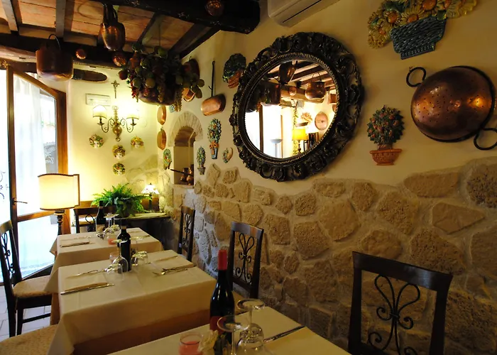 Torre Sangiovanni E Ristorante Da Rosary 3* Todi