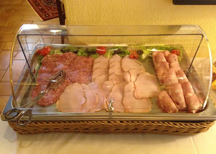 Hotel Torre Sangiovanni E Ristorante Da Rosary Todi