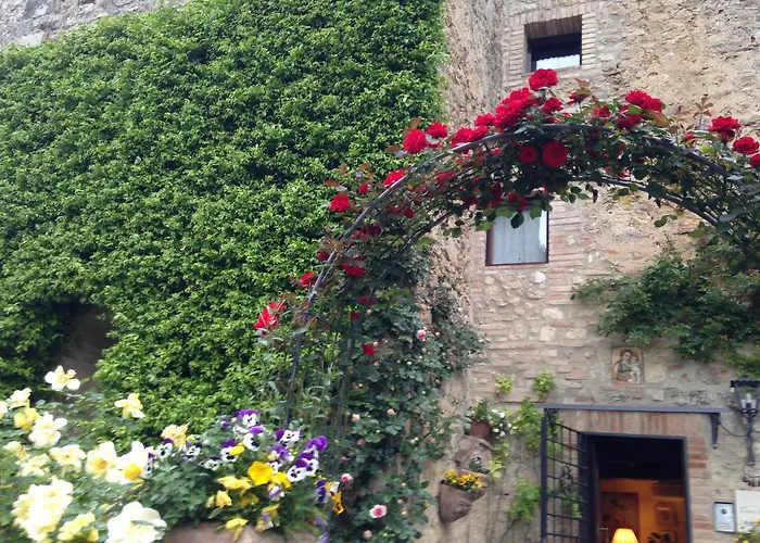 Torre Sangiovanni E Ristorante Hotel